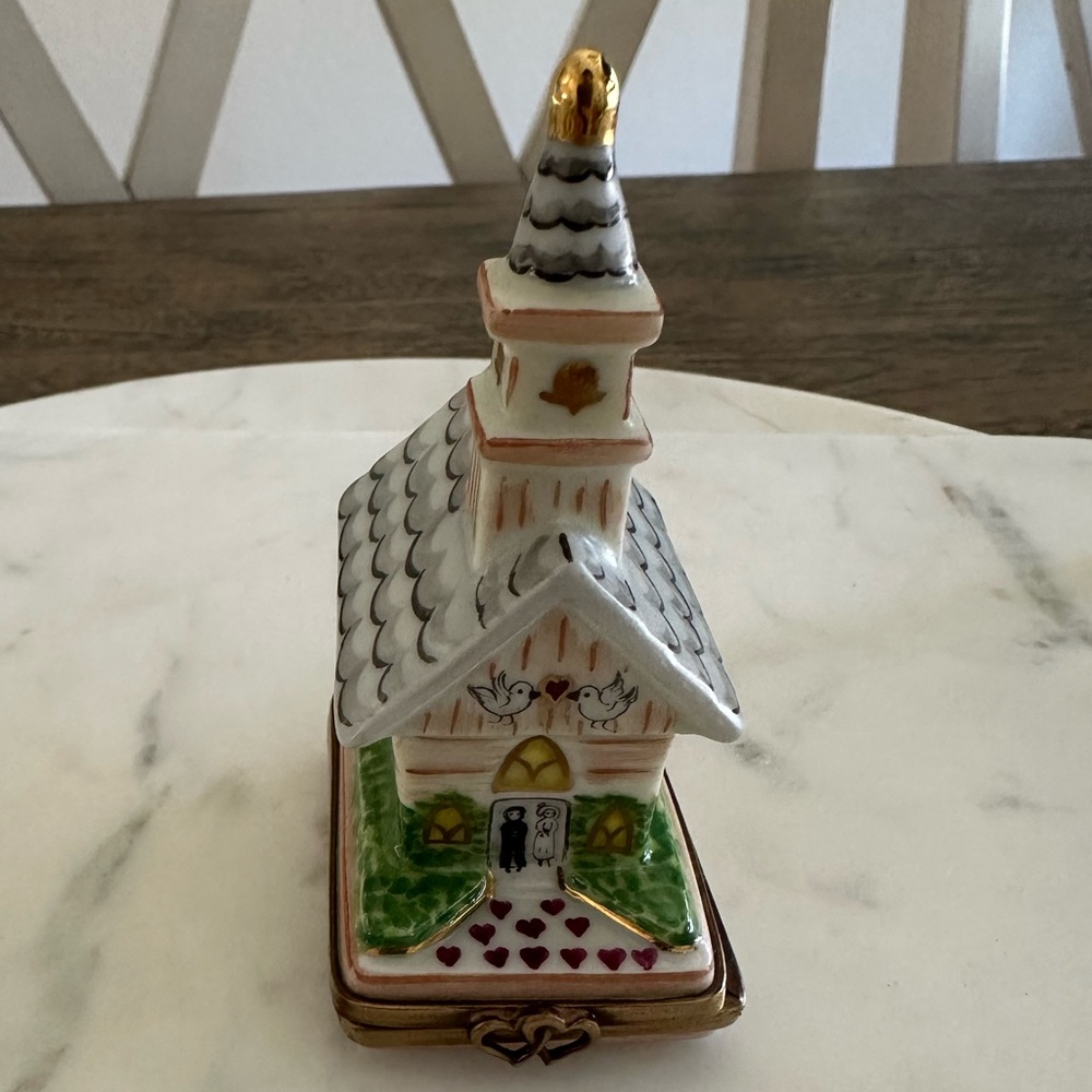 Limoges Original wedding chapel box peint main